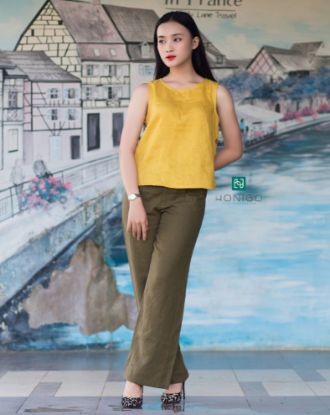 Ảnh của Set linen quần rêu oliu ống rộng áo nút 2 sườn vàng